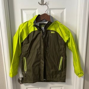 REI Co-Op Rainwall Rain Jacket (Boys M 10/12)